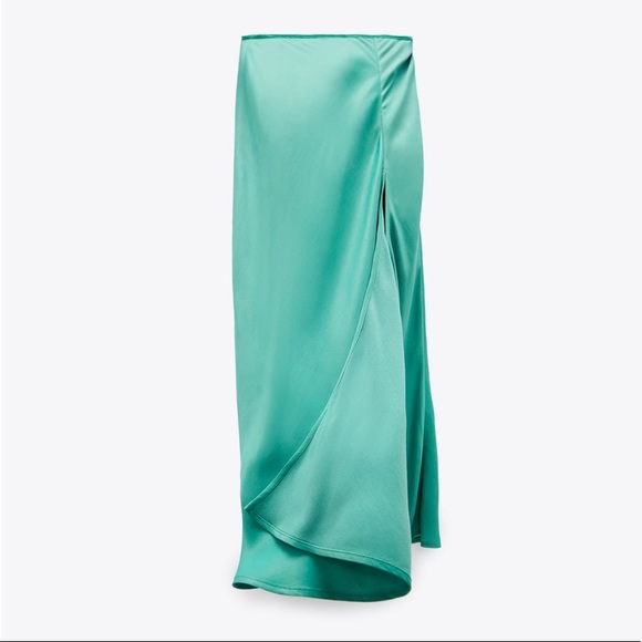LAST ONE!!⚡️NWT Zara Satin Effect Midi Skirt - Picture 8 of 11